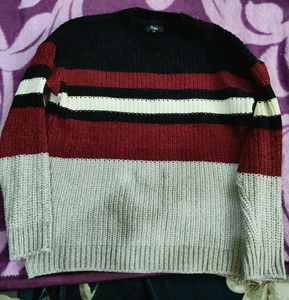 A Very Elegant Looking Multicolour Sweater
