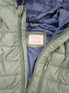 kids puffer with detachable sleeves