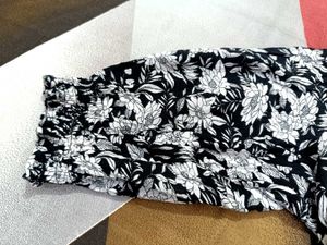 Floral Print Tie-Front detail Crop Top