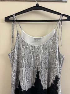 H&amp;M SHOE-TIE SLEEVES LACE TOP