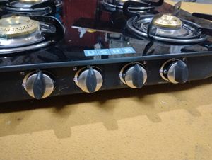 USHA Ebony 4-Burner Gas Stove - New!