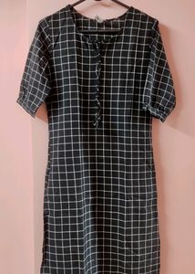 Black And White Checkered Kurta With 3/4 Sleeves