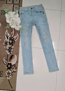 Skinny Jeans With Embroidery Work