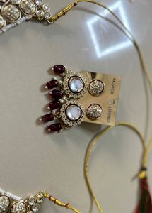 Elegant Kundan Jewelry Set