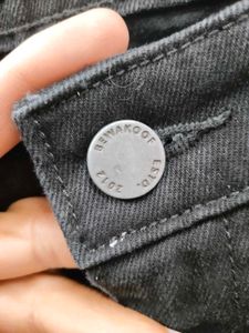 Bewakoof Ripped Black Denim Jeans (Aj)