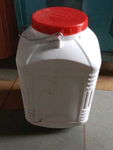 Plastic Food Storage Container