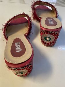 Metro Shoes For Ladies