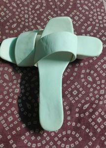 brand new Heels sandal