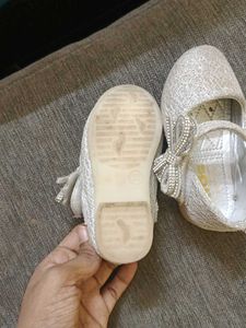 Sparkly Silver Girls&#39; Dress Shoes