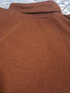 Sleeveless Turtleneck Top