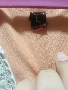 Pakistani Kurta Looks So Good But Slig