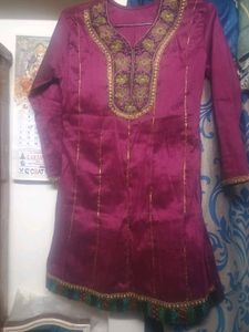 Full Sleves Top For Girls
