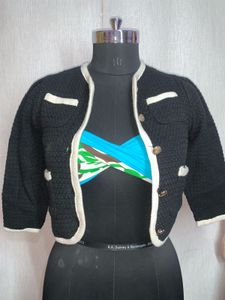 Chic Cropped Knit Jacket