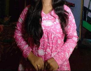 Floral Print V-Neck Short Kurti