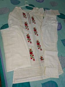 Elegant White Embroidered Kurti