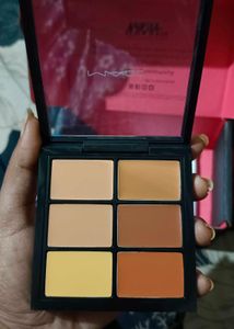 Mac Concealer Pallet