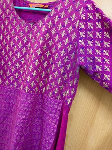 Rangriti M Women Magenta Kurta