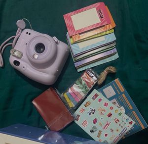 Instax Mini 11 - Unused