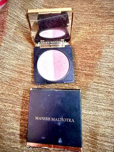 ManishMalhotra Illuminating Blush-highlighter Duo