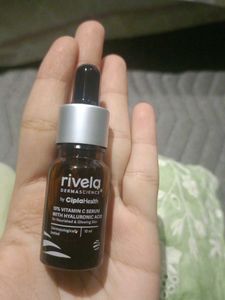 Revilea Vitamin C And Hyaluronic Acid Serum