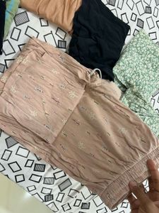 9 pieces of clothes