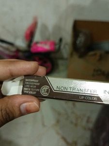 Insight Non-Transfer Lip Color