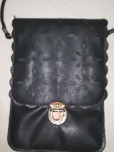 Trendy Leather Sling Bag 🖤🖤