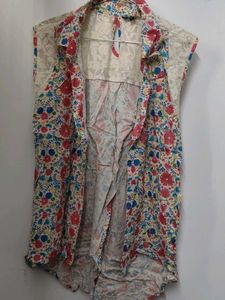 Floral Print Sleeveless Blouse