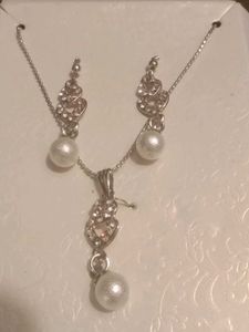 Necklace &amp; Chain With Earings