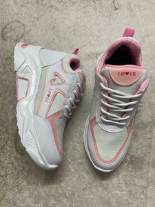 Cute &#39;Love&#39; Platform Sneakers