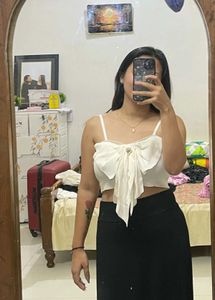 Bow Top👀🤍