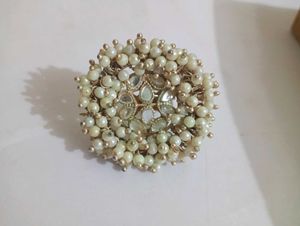 Elegant Gold &amp; Pearl Maang Tikka