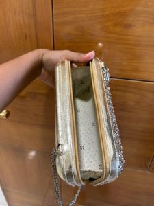 Sparkling Clutch