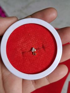 Nose Pin Gold Shaining stone