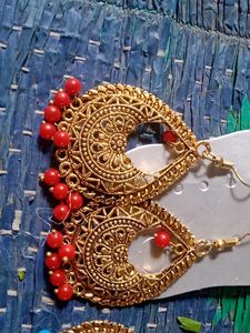 Colorful beaded fashion earrings