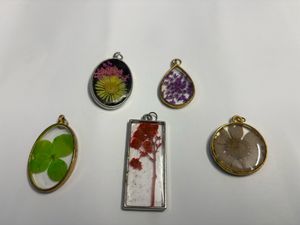 resin pendant