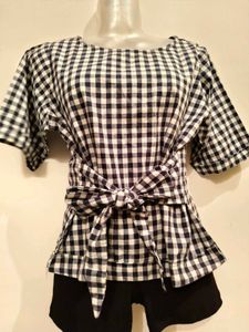BOGO🎁Buy One Get 1 Free🎁Size S/M Tie-Waist Top