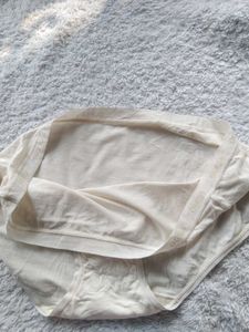 GUESS Comfy Cream Underwear