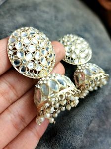 Elegant Kundan Jhumka Earrings