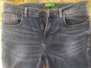 Branded Jean In 32 Waist