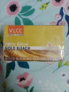 VLCC Insta Glow Gold Bleach