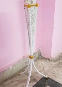 Beautiful White And Golden Flower Vase 26inch