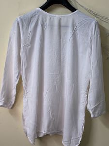 Elegant White Embroidered Kurta