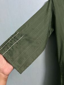 Olive Green Straight Kurta with Embroidered Detail