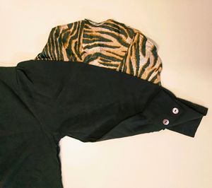 Black Side Leopard Cut Out Top