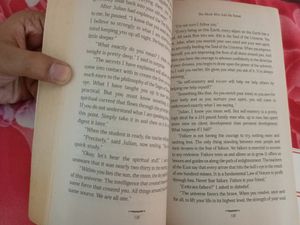 Robin Sharma Book (The Monk Who Sold His Ferrari)