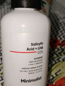 Minimalist Salicylic Acid Cleanser