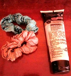 Charcoal Mask And 2 Scrunchies