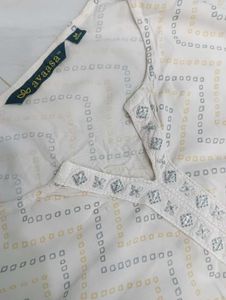Avaasa Kurta