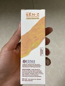 SEN-Z Total Sun Shield SPF 50